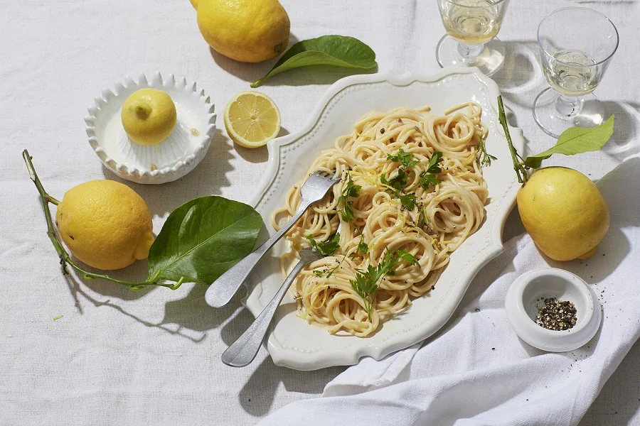 Zitronenpasta mit Miso-Sahnesoße