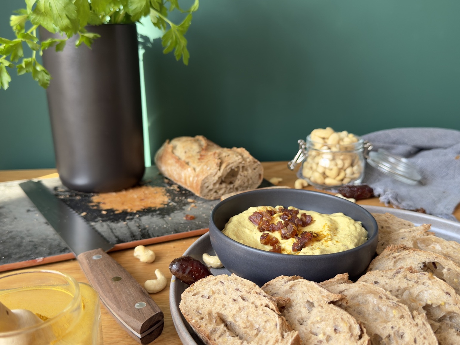 Curry-Dattel-Aufstrich