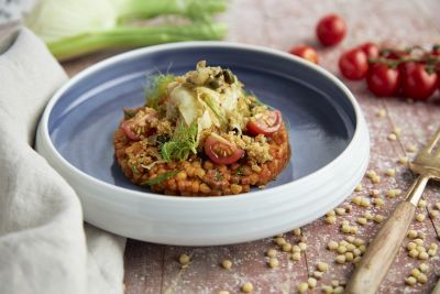 Fregola Sarda mit Tomate, Fenchel, Kapern und Zimt