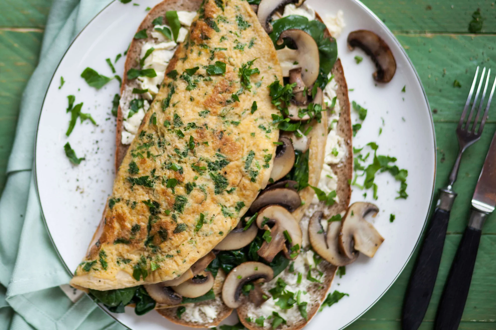 Omelett mit Spinat und Champignons und BIO PLANETE Bratöl Ghee