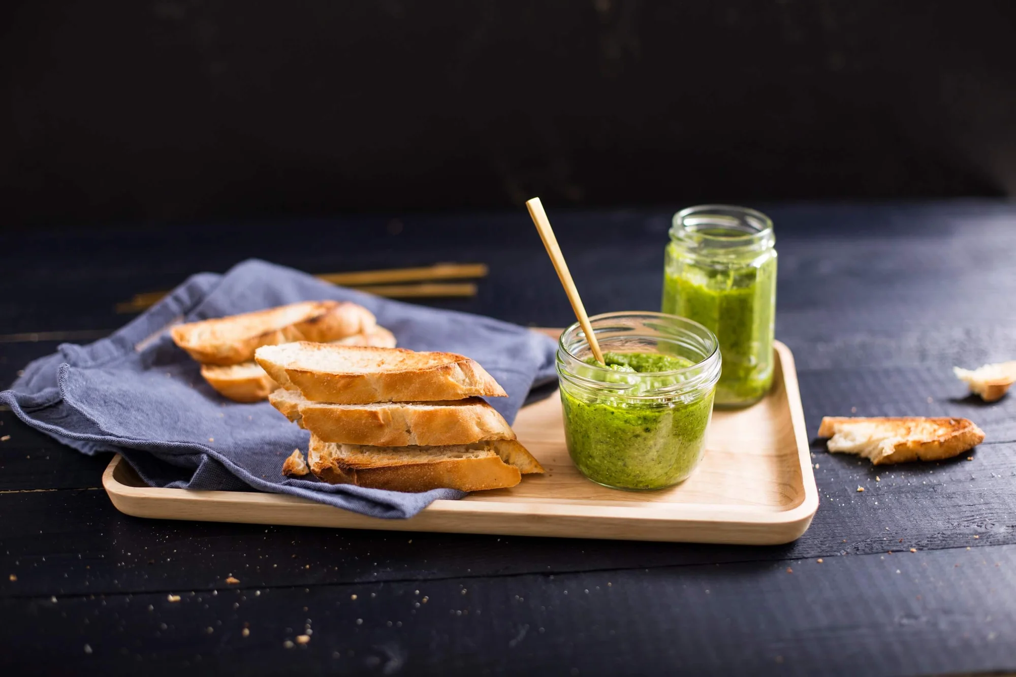 Basilikum-Knoblauch Pesto mit BIO PLANETE  Olivenöl Knoblauch