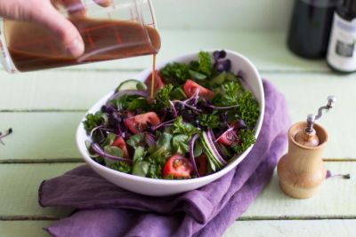 Senf-Honig-Dressing mit nussigem Hanföl