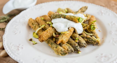 Knusprig panierter Spargel