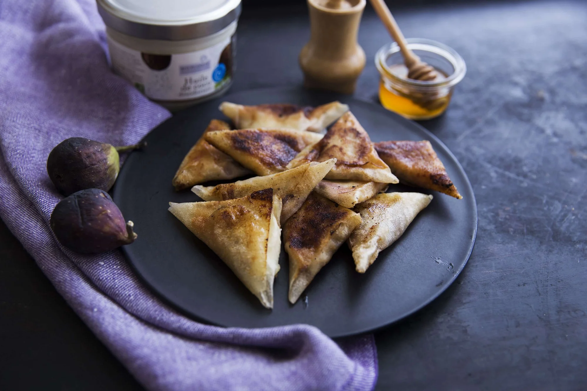 Samosas mit Ziegenkäse mit BIO PLANETE Kokosfett mild gedämpft