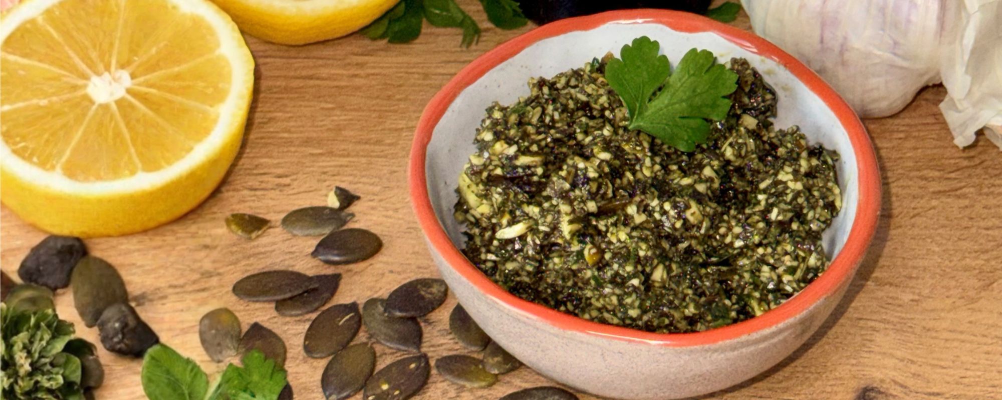 Kürbiskernpesto mit Kürbiskernöl geröstet