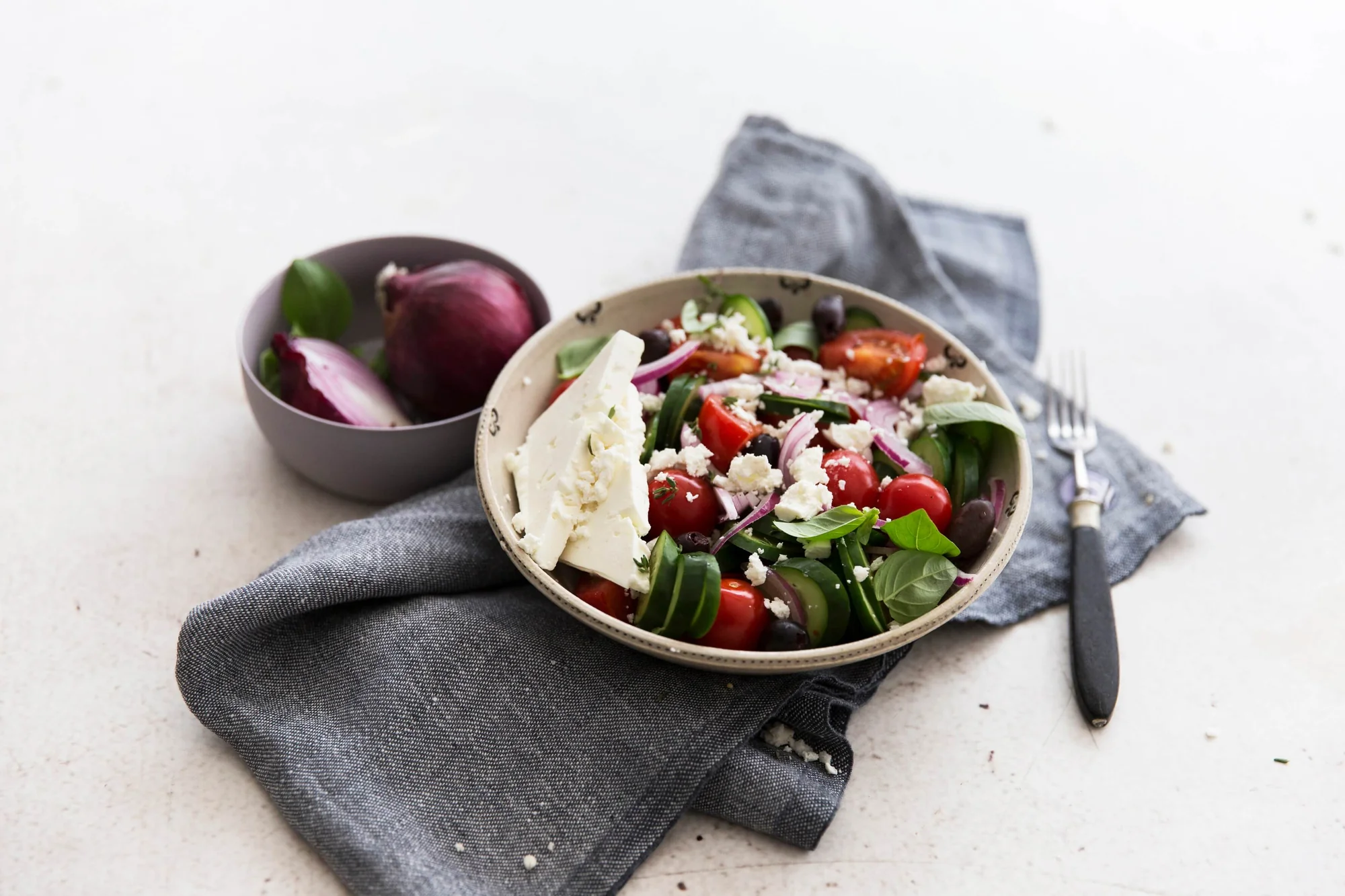 Kretischer Salat Horiatiki mit BIO PLANETE Olivenoel Kreta