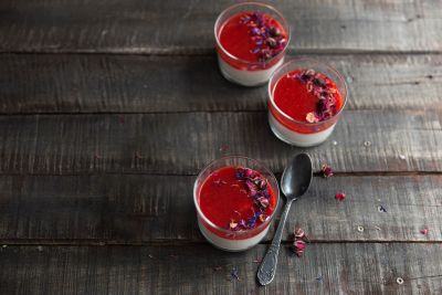 Panna Cotta mit Erdbeer-Coulis