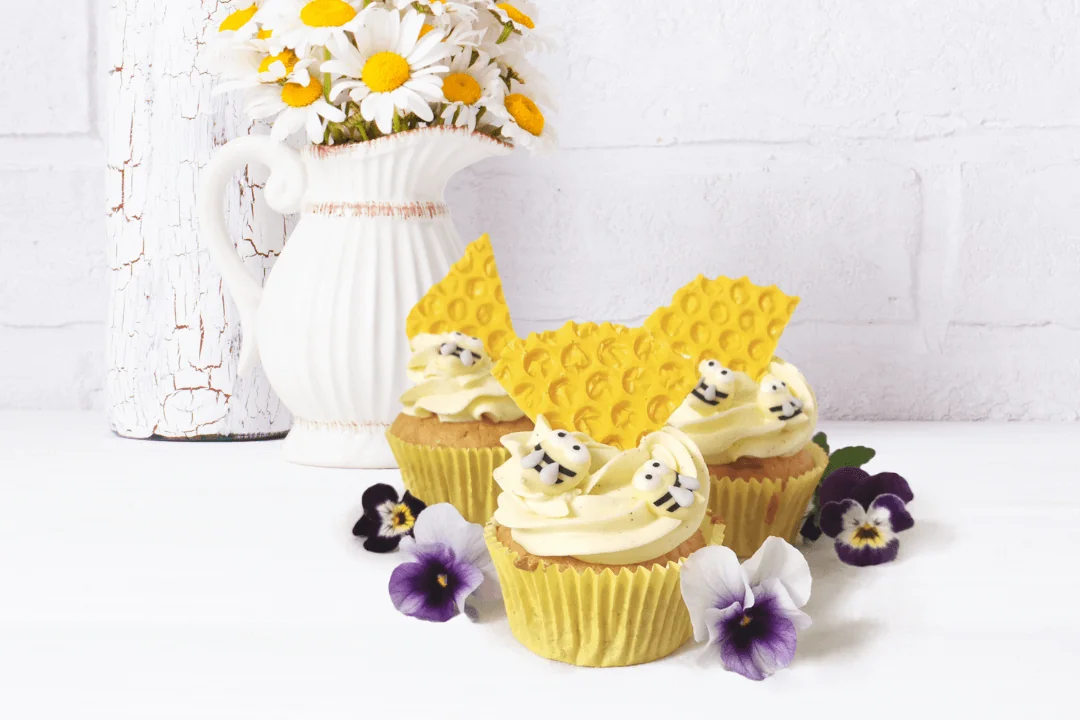 Vanille-Cupcake mit BIO PLANETE Back- und Bratöl