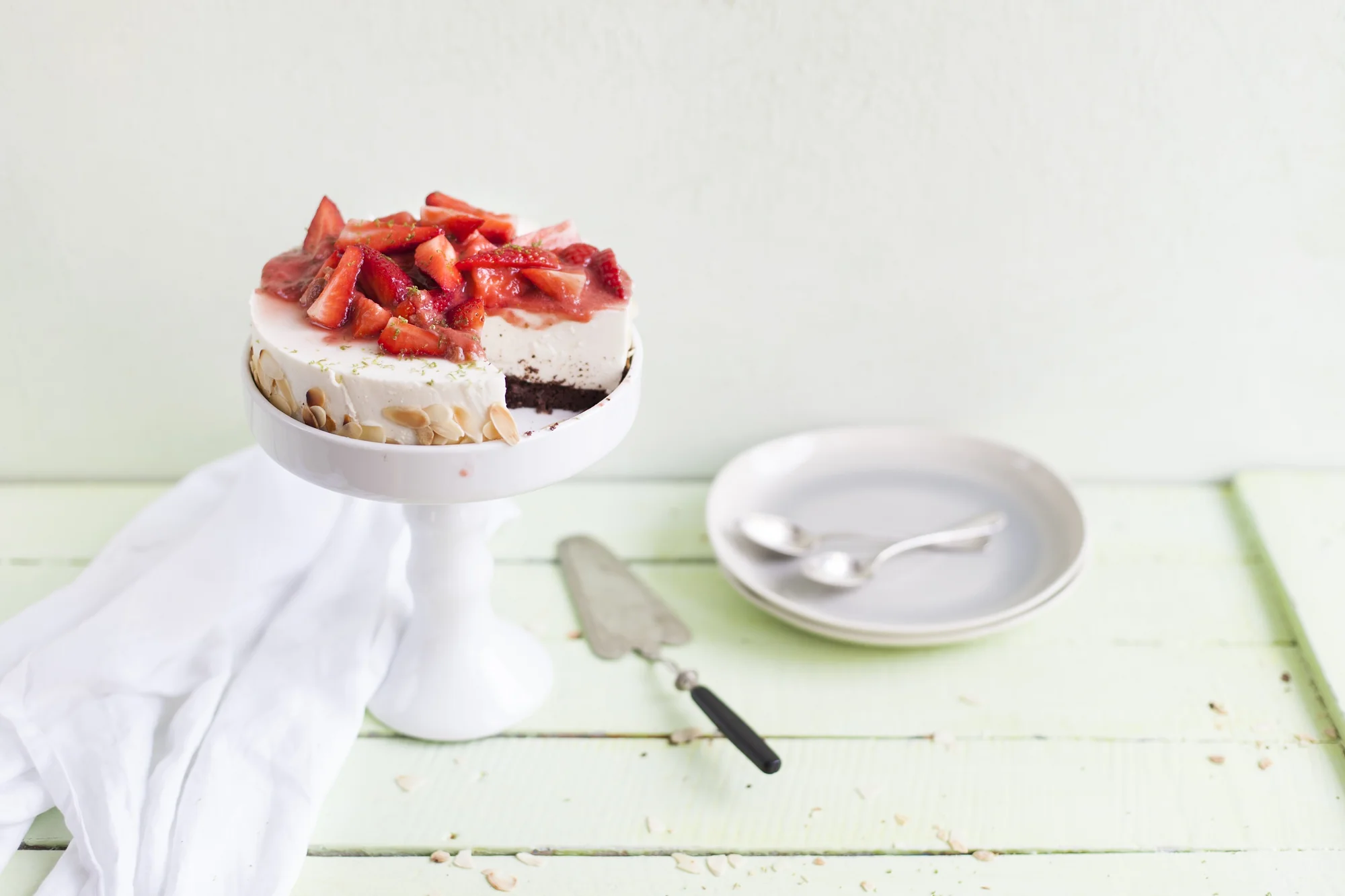 Erdbeer-Rhabarber Joghurttorte mit BIO PLANETE Ocitron