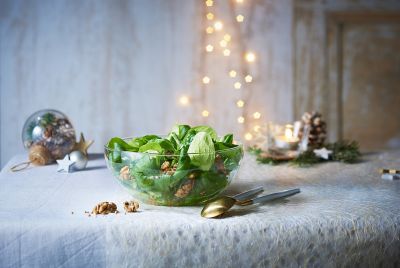 Feldsalat mit geröstetem Walnussöl