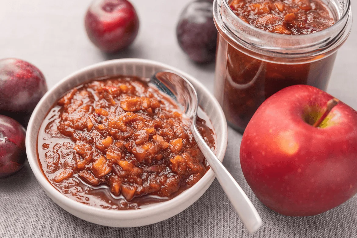 Pflaumen Apfel Chutney mit Leindotteröl von BIO PLANETE