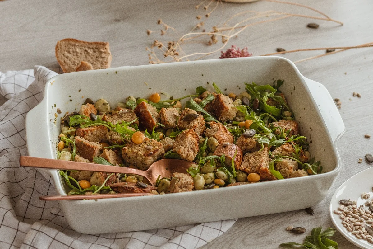 Heimischer Brotsalat mit BIO PLANETE Leinöl
