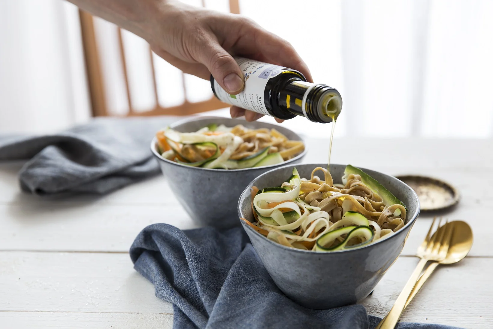 Vollkorn Gemüse Spaghetti mit Leinölmixtur Omega Blue
