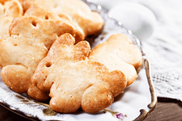 Osterhasen aus Quark-Ölteig